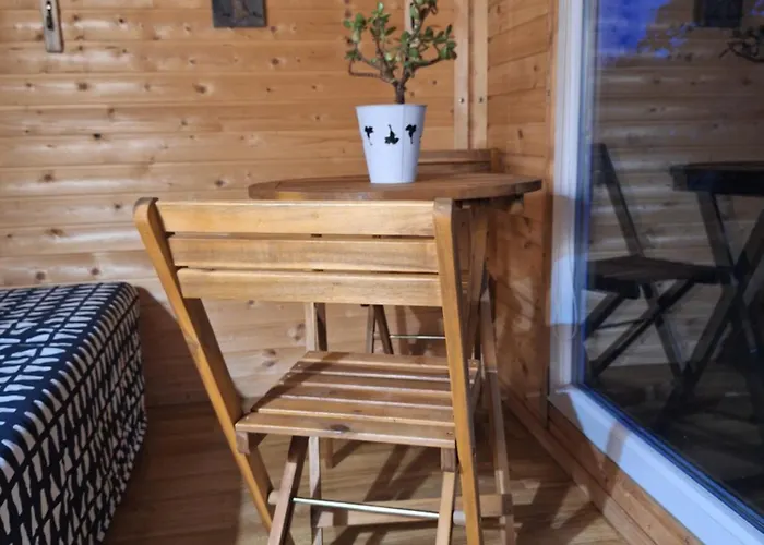 Maringotka Pod Liskou Кемпинг Suchovrsice